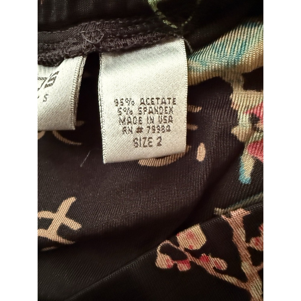 CHICO'S Travelers Stretch Slinky Crop Pants Chinese Graphic‎ Print Sz 2 Casual - Picture 7 of 8